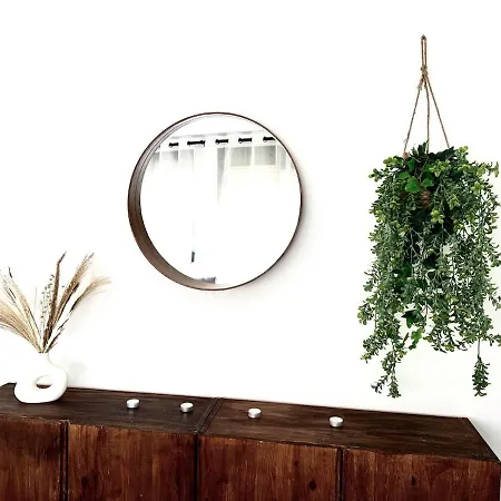 100m From The Apartment *